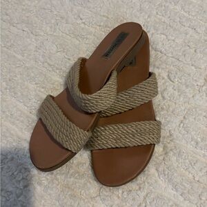 Steve Madden Tan Tope Sandals EUC